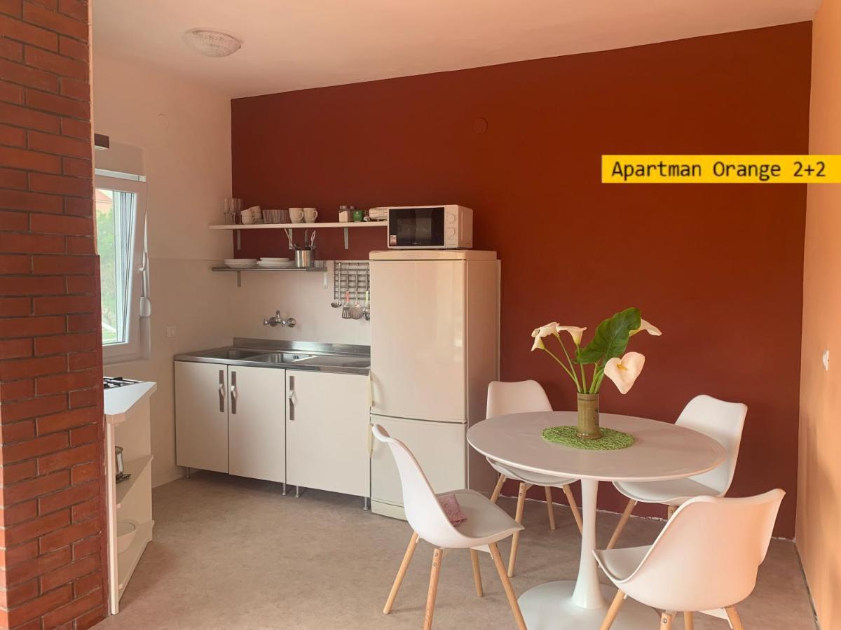 Garden House Apartment *