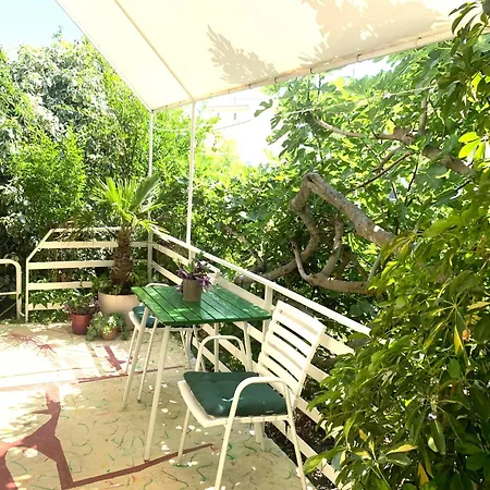 Apartments Garden House Podgora Exterior photo